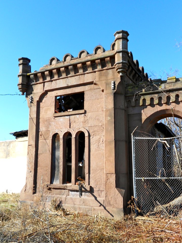Mt Moriah Gatehouse left front