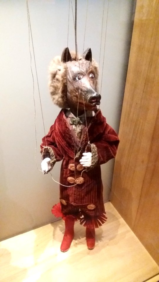 Musée des arts de la marionnette - Loup du Petit Chaperon rouge - Marionnette à tringle