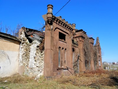 Mt Moriah Gatehouse side walls