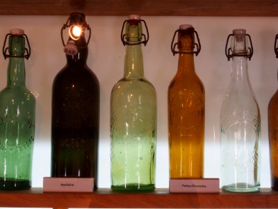 Musée Européen de la Bière - Old beer bottles pic3