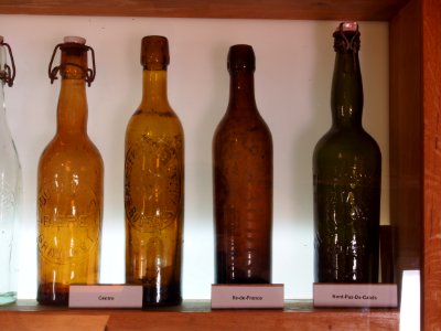 Musée Européen de la Bière - Old beer bottles pic2