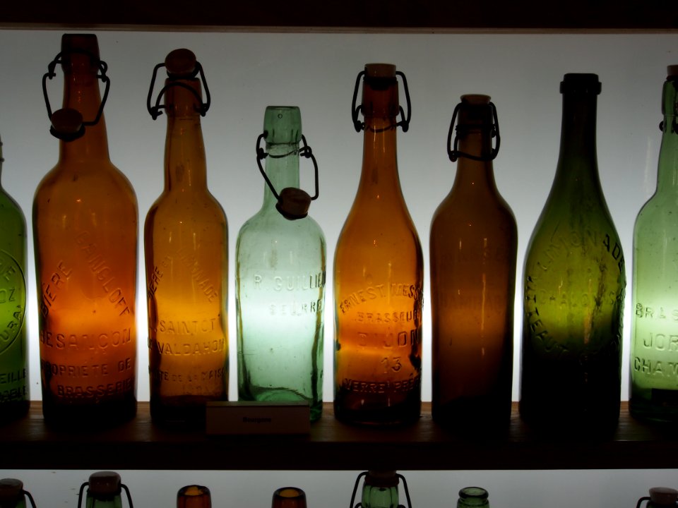 Musée Européen de la Bière - Old beer bottles pic6