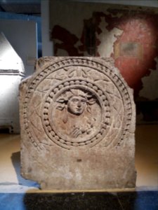 Musée Lugdunum - Relief biface - Nesp II 058 - Côté 1