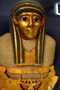Mummy mask, breast covering, and leg covering, view 2, Egypt, Abusir el-Meleq, 4th century BC, stuccoed and partially gilt linen cartonnage, A 1301 - Martin von Wagner Museum - Würzburg, Germany - DSC05345