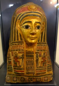 Mummy mask, Egypt. perhaps Hawara, stuccoed, painted, and gilt linen cartonnage, 1st century BC, A 1306 - Martin von Wagner Museum - Würzburg, Germany - DSC05339
