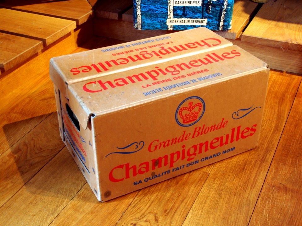 Musée Européen de la Bière, Grande Blonde Champigneulles beer casing