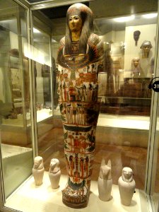 Mummy-case of Djedmaatesankh, musician, Western Thebes, Egypt, 22nd Dynasty, c. 850 BC - Royal Ontario Museum - DSC09731