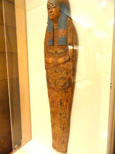 Mummy cover of a temple singer, Thebes, Egypt, 21st Dynasty, c. 975 BC - Royal Ontario Museum - DSC09757