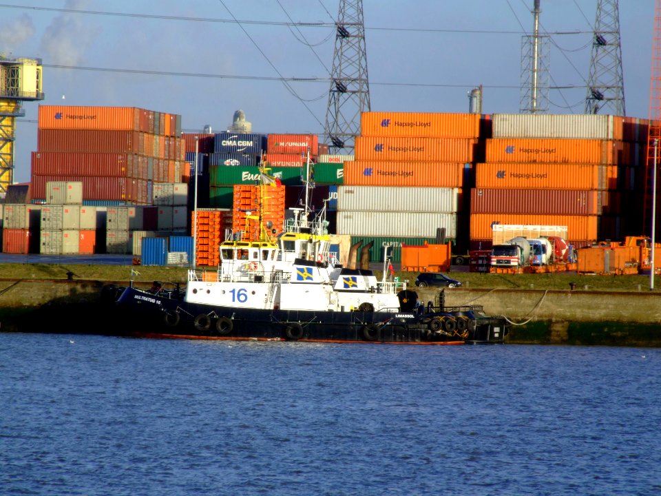 Multratug 16 - IMO 8414154 - Callsign C4PF2 , Port of Antwerp 19Dec2008