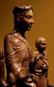 Musée de Cluny Naissance de la sculpture gothique Vierge à l'Enfant Limay 05012019 3 BG Removed