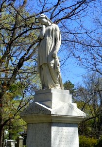 Mourning maiden - Mount Auburn Cemetery - Cambridge, MA - DSC09145