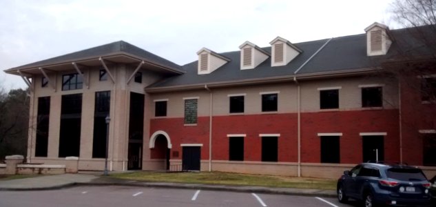 Murphy Hall at Ravenscroft School