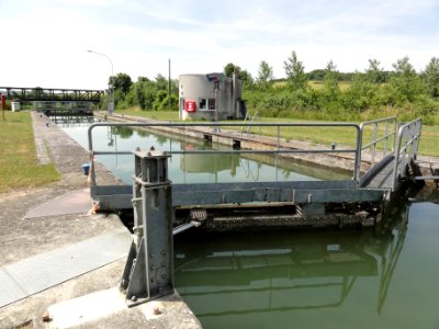 Moussy-Verneuil (Aisne) Canal de l'Oise à l'Aisne, écluse nr 11 de Metz