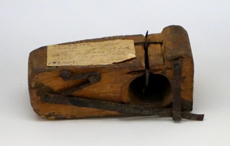 Mousetrap patent model 4 - National Museum of American History - DSC00351