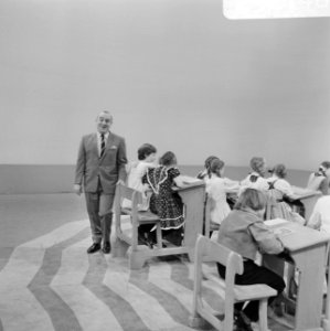 Mounties Show, TV-programma. Piet Bambergen, Bestanddeelnr 923-2148