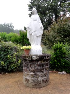 Moustey (Landes) statue de la Vierge