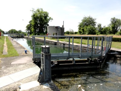 Moussy-Verneuil limite Soupir (Aisne) Canal de l'Oise à l'Aisne, écluse nr 12 de Moussy-Soupir (02)