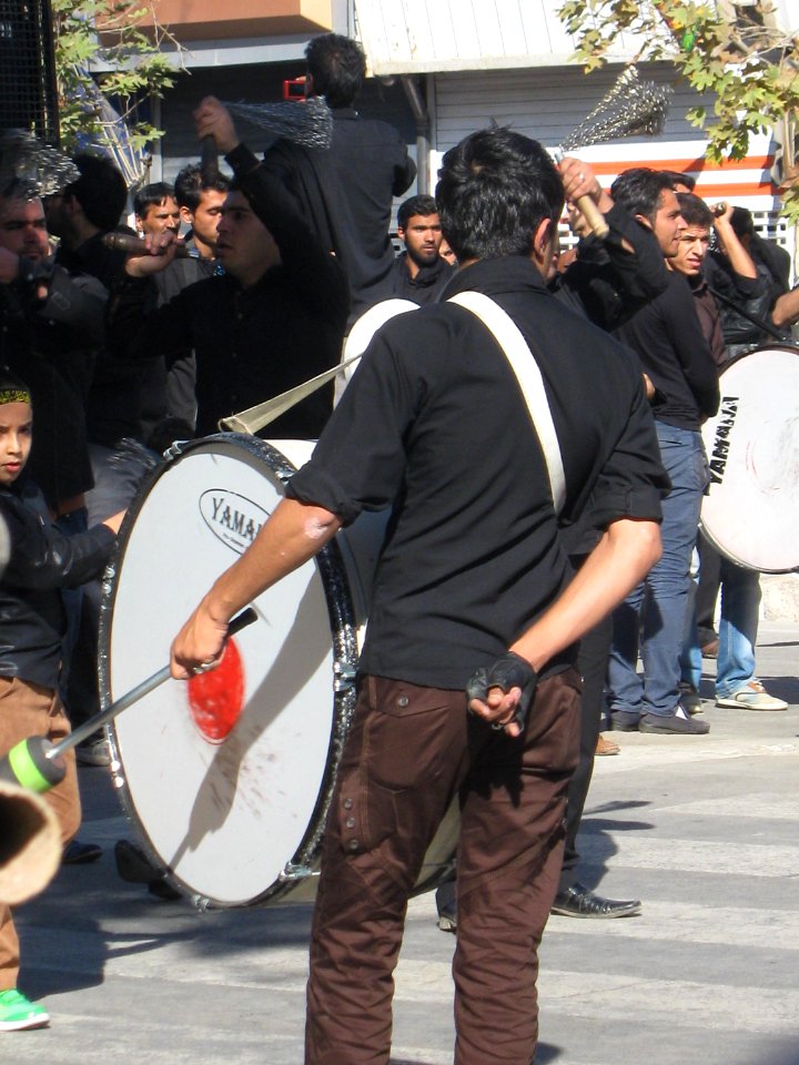 Mourning of Muharram - November13,2013 - Muharram 9,1435 Tasu'a - Zanjir,Mourners Line,Drummer - Nishapur 040