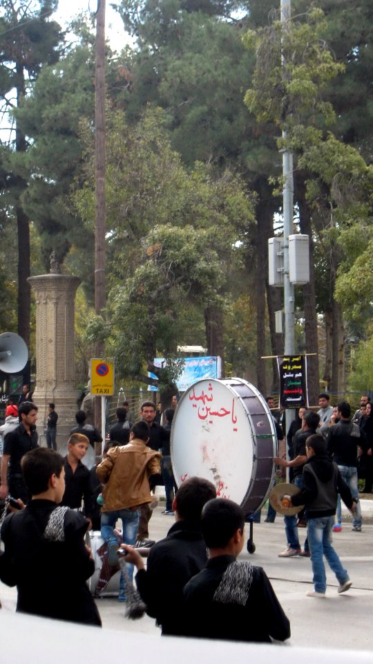 Mourning of Muharram - November13,2013 - Muharram 9,1435 Tasu'a - Zanjir,Mourners Line,Drummer - Nishapur 002