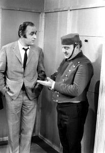 Mountieshow opnamen AVRO-TV. Piet Bambergen (rechts) en René van Vooren, Bestanddeelnr 923-0616