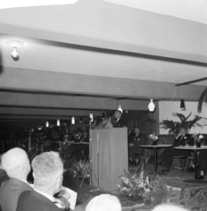 Mr. dr. Ch. J. M. A. van Rooy , Minister van Sociale Zaken en Werkgelegenheid op, Bestanddeelnr 911-5543