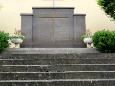 Moussey (Moselle) monument aux morts