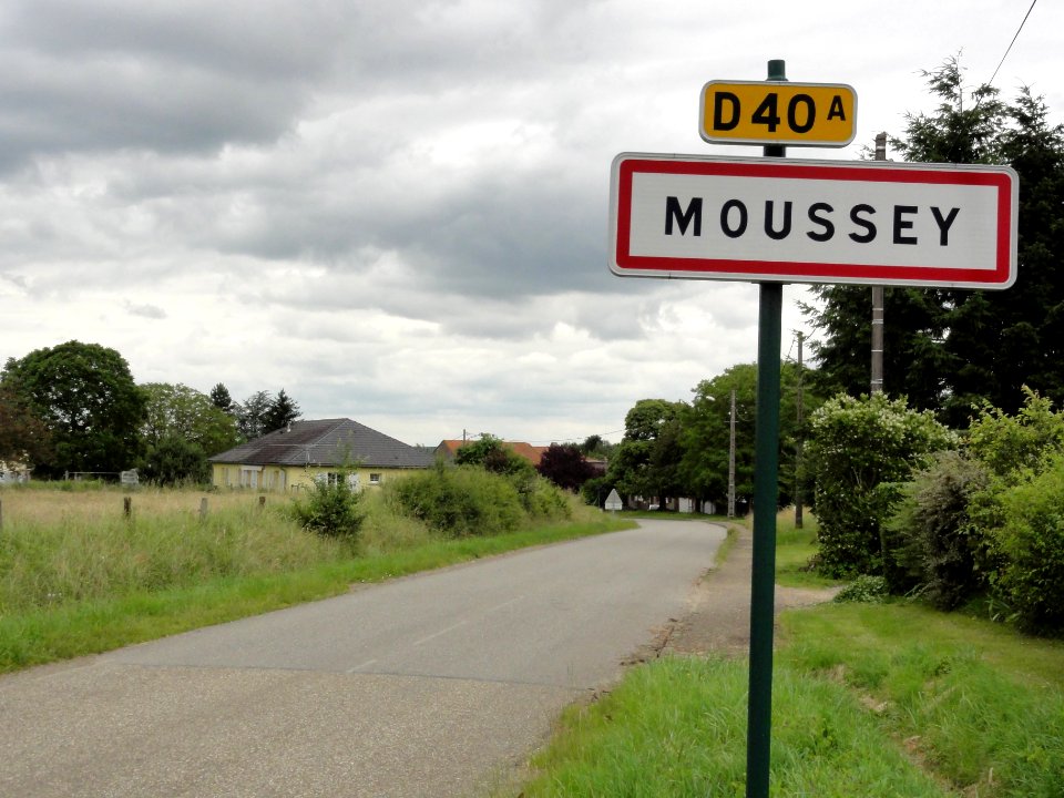 Moussey (Moselle) city limit sign