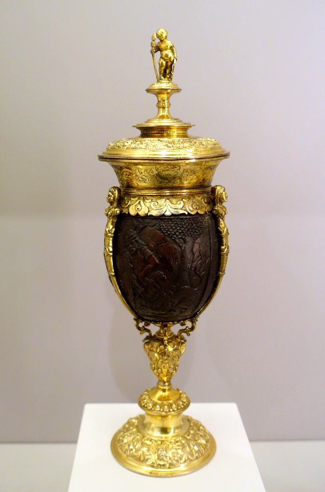 Mounted Carved Coconut Goblet Decorated with Scenes from the Story of Samson, Hans Peter Muller, Germany, c. 1600, coconut, gilt silver - Busch-Reisinger Museum, Harvard University - DSC01364