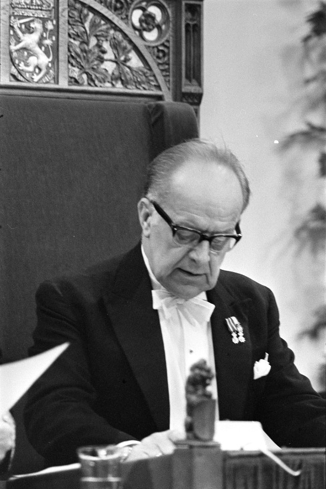 Mr. De Niet, voorzitter Staten Generaal, tevens voorzitter van de Eerste Kamer, Bestanddeelnr 922-7950