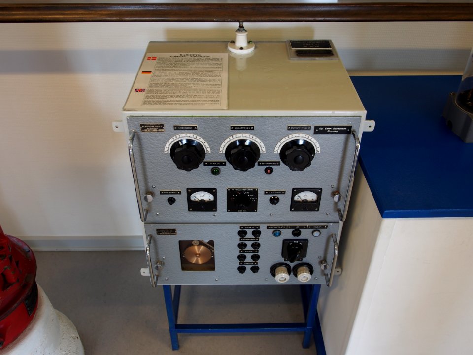 MP Pedersen 25watt radio beacon