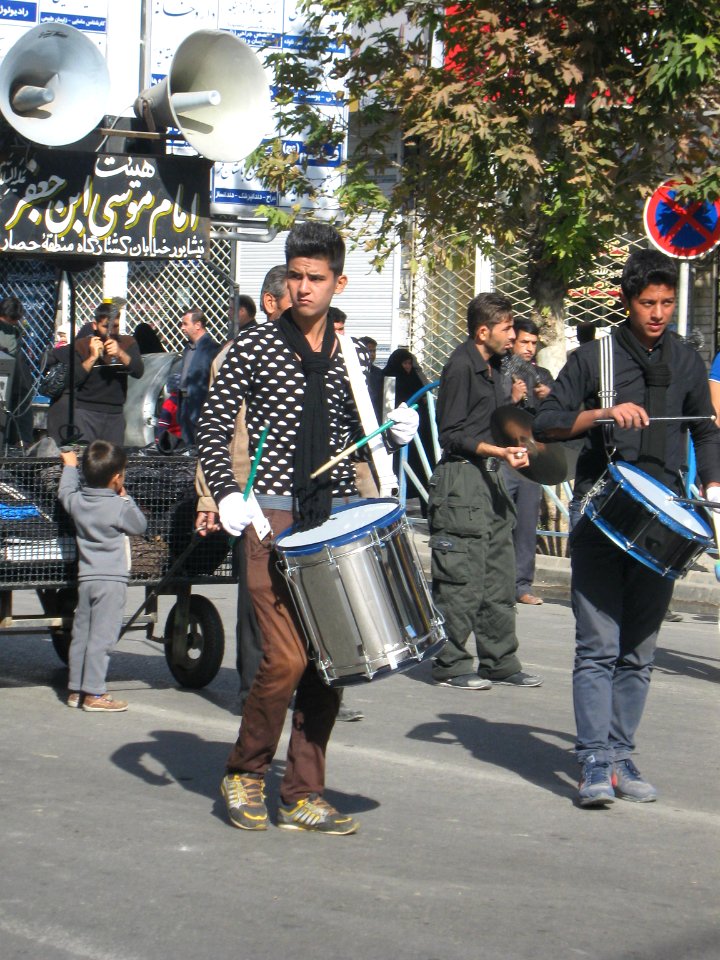 Mourning of Muharram - November13,2013 - Muharram 9,1435 Tasu'a - Zanjir,Mourners Line,Drummer - Nishapur 011
