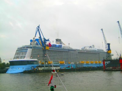 MS Quantum of the Seas in Hamburg