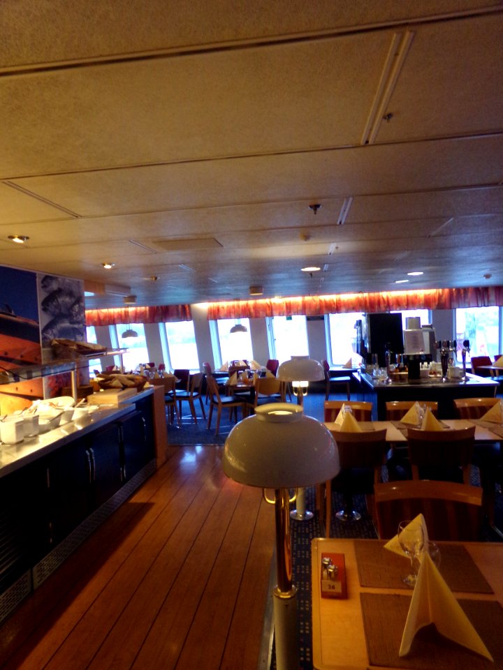 MS Rosella buffet restaurant