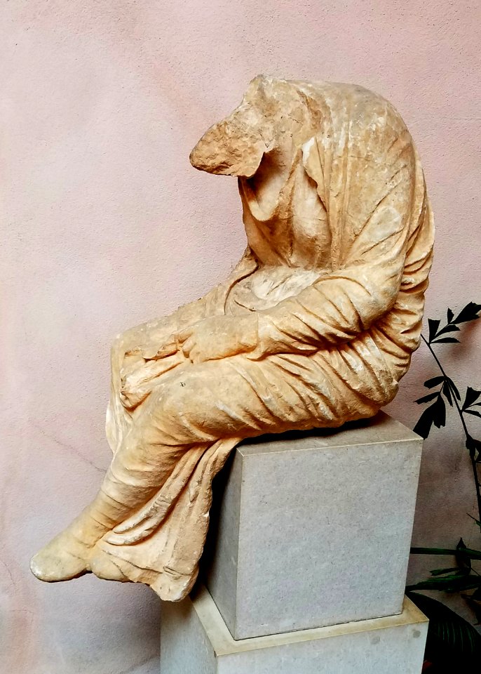 Mourning Woman, Greece, 4th century BC, Pentelic marble - Hyde Collection - Glens Falls, NY - 20180224 115606