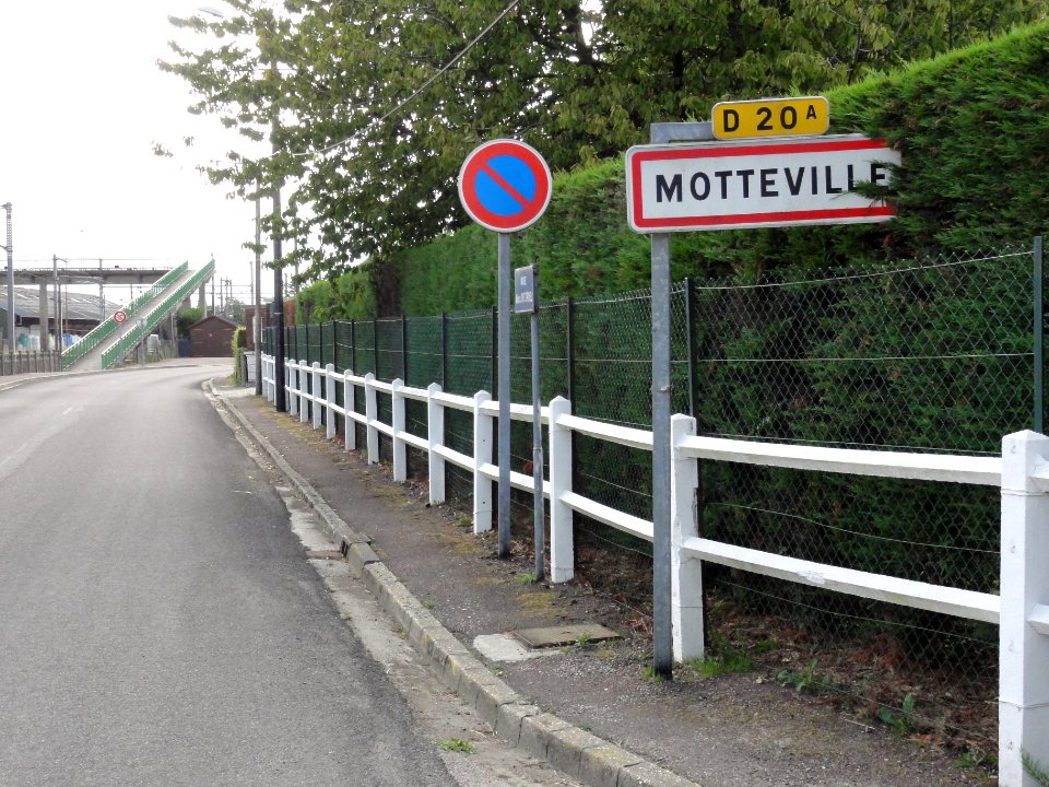 Motteville (Seine-Mar.) entrée