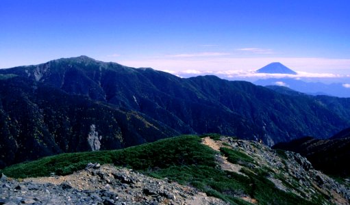Mount Fuji and Mount Koumori from Mount Kogochi 200-10-21