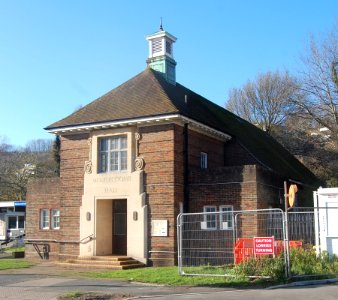 Moulsecoomb Hall, Lewes Road, Moulsecoomb (February 2020) (2)