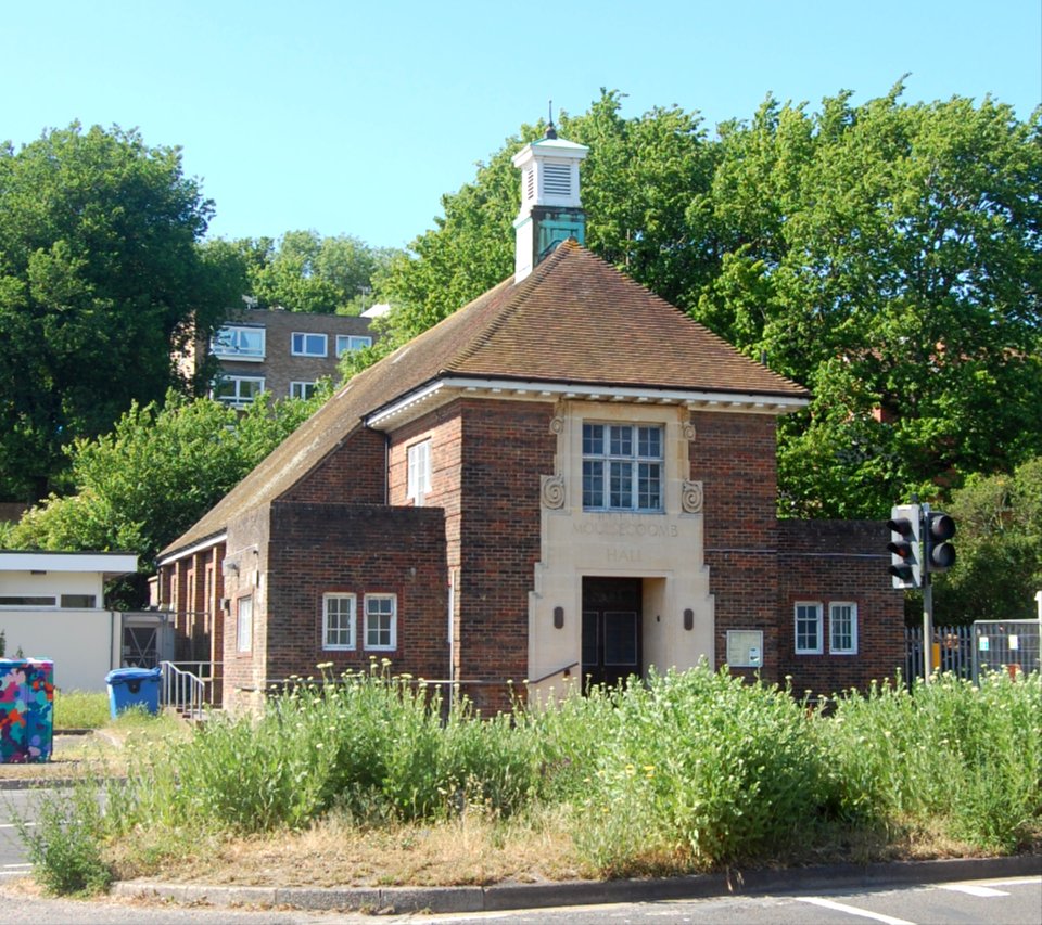 Moulsecoomb Hall, Lewes Road, Moulsecoomb (May 2020) (1)