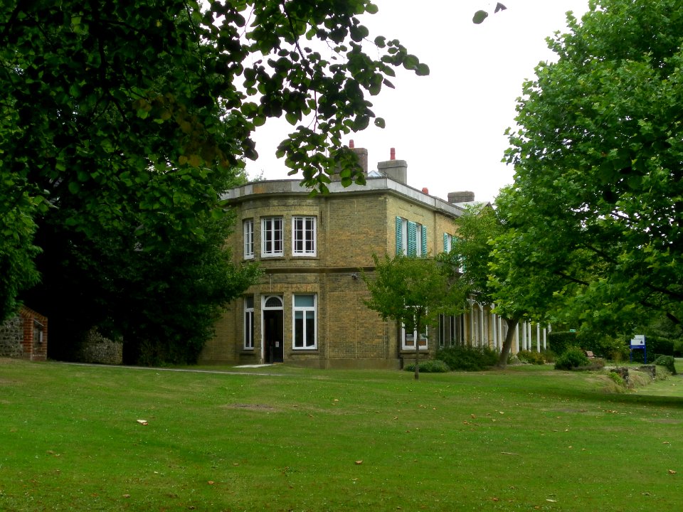 Moulsecoomb Place, Lewes Road, Moulsecoomb (NHLE Code 1381668) (August 2013) (2)
