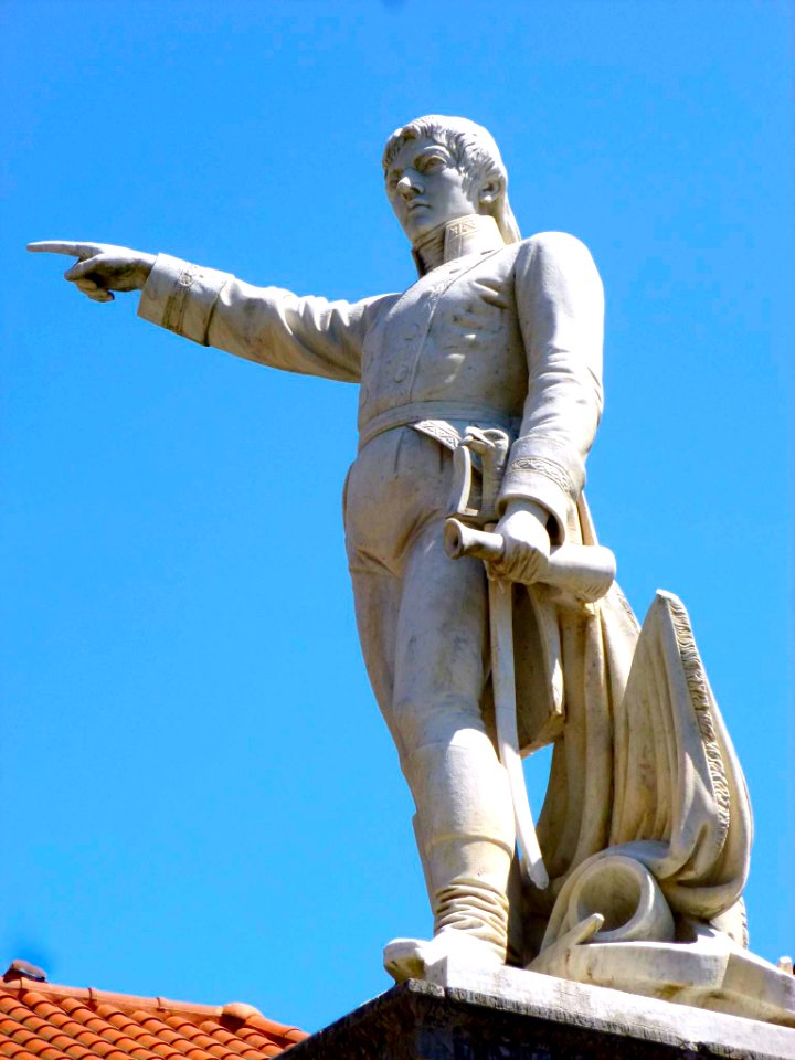 Motrico - Monumento a Cosme Damián Churruca 4