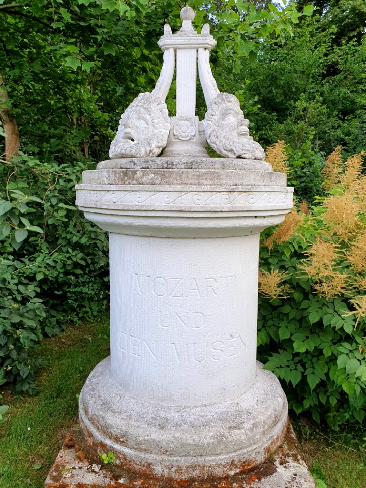 Mozart-Denkmal Tiefurt 2