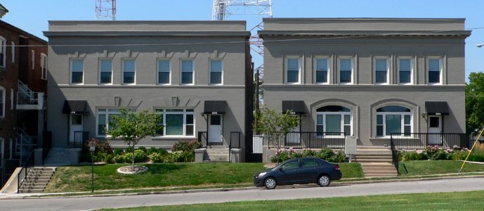 Moyer row houses (Omaha) from S 1