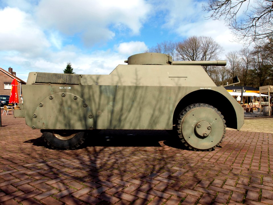 MOWAG Panzerattrappe pic5