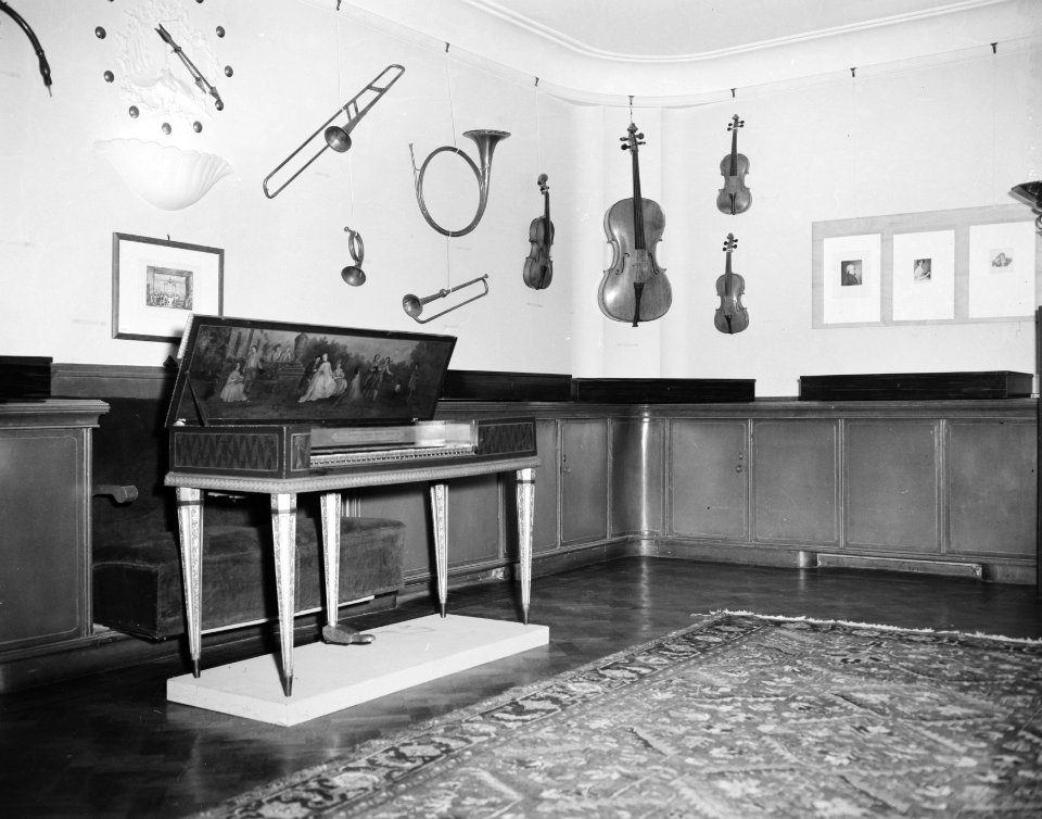 Mozarttentoonstelling Concertgebouw Oude instrumenten, Bestanddeelnr 907-8259