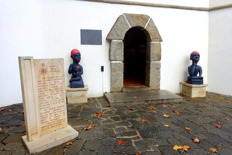 Mozambique - Portugal dos Pequenitos - Coimbra, Portugal - DSC09370 01