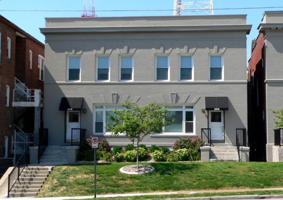Moyer row houses (Omaha) 2616-2618 Dewey 1