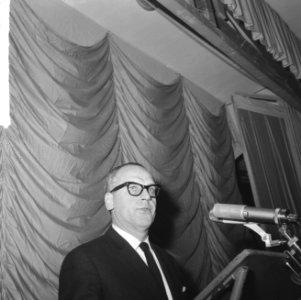 Mr. M. Vrolijk (PvdA) minister van Cultuur, Recreatie en Maatschappelijk Werk, Bestanddeelnr 917-6458