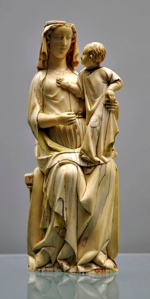 MRAH 20112011 Vierge 14eme s Ivoire