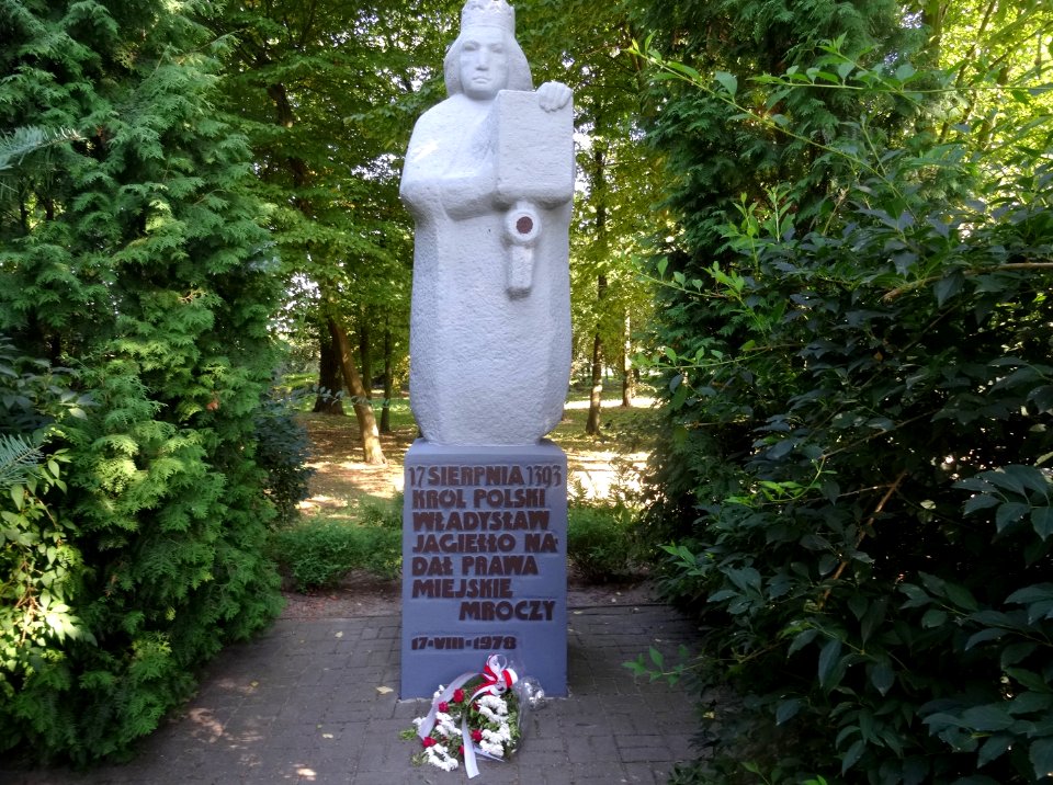 Mrocza Jagiello park1