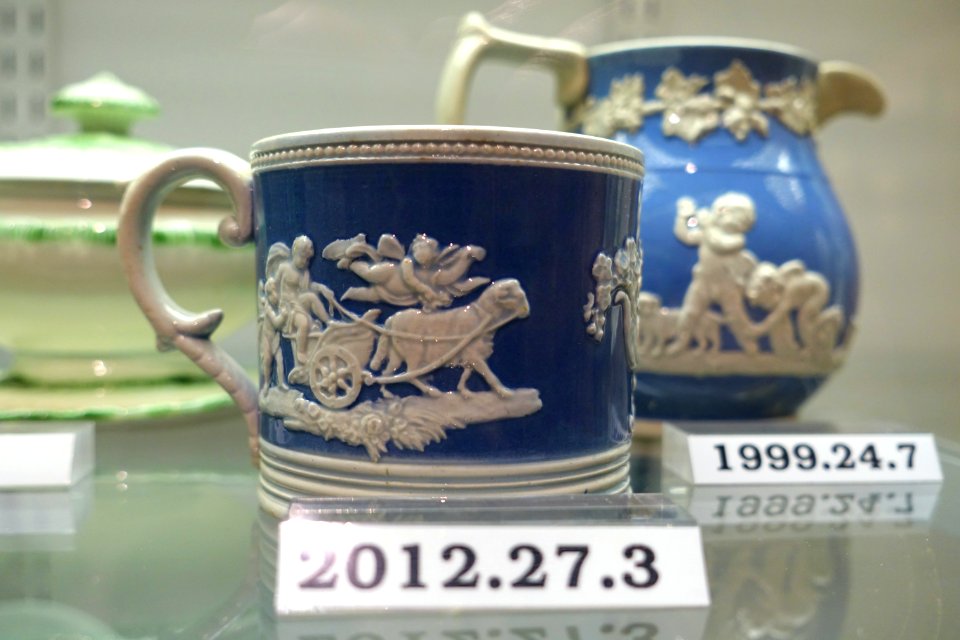 Mug, Staffordshire, England, 1790-1820, pearlware, blue slip, sprigging, HD 2012.27.3 - Flynt Center of Early New England Life - Deerfield, Massachusetts - DSC04603